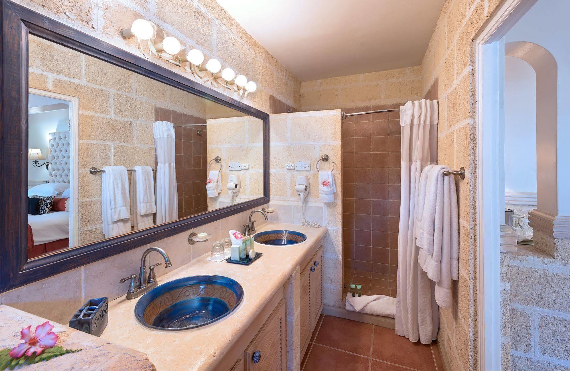 Little Arches Boutique Hotel - Adults Only Oistins Exteriér fotografie